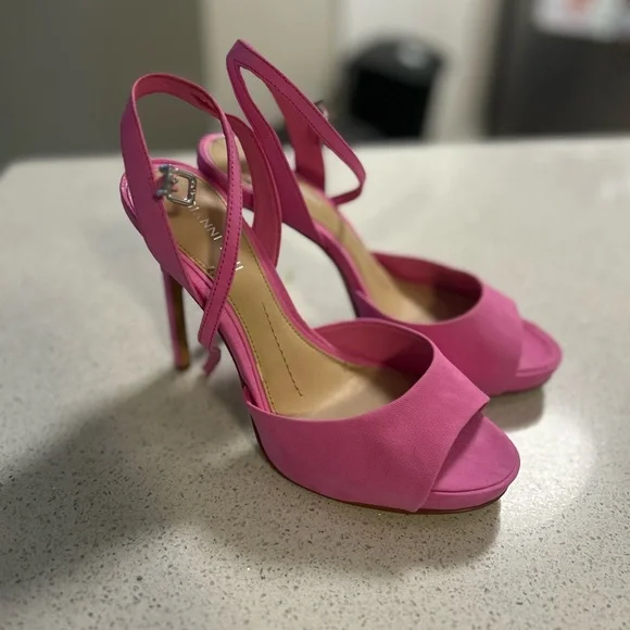 Gianni Bini Vibrant Pink Strappy Heels - Picture 3 of 10